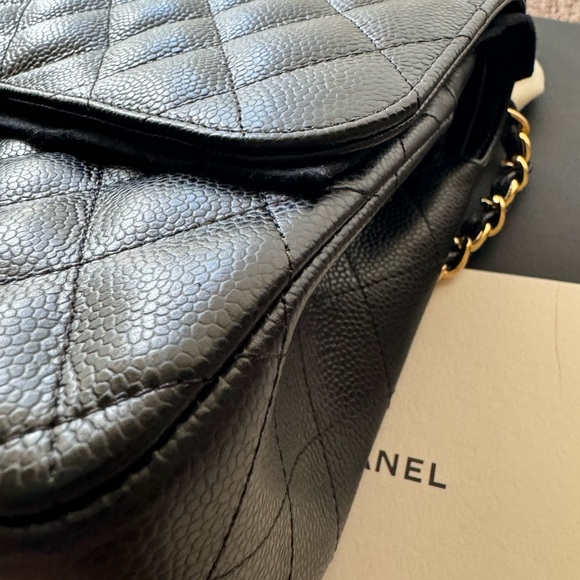 BNWB CHANEL CLASSIC DOUBLE FLAP BAG IN CAVIAR
12х9 SIZE - Picture 4 of 8